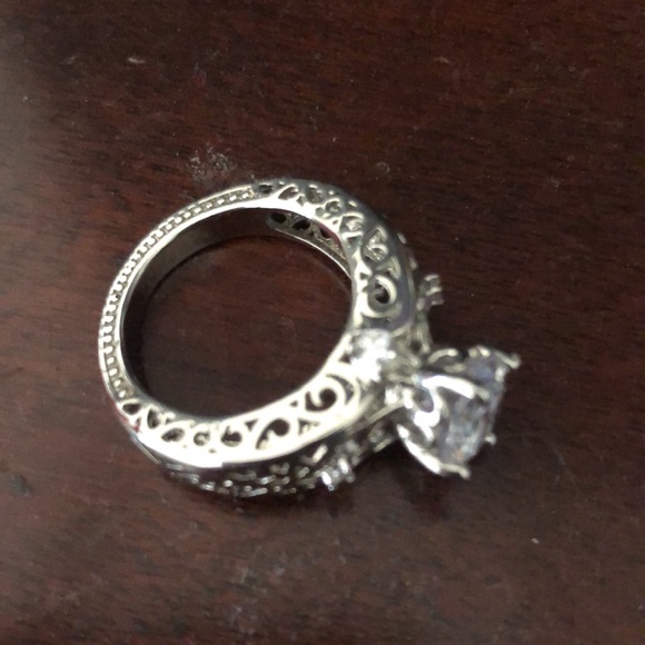 CZ ENGAGEMENT STYLE solitaire ring size 6 - Picture 6 of 13